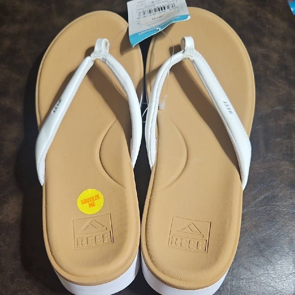 Reef Women's Cushion Cloud Flip Flop: WHITE/TAN: NEW WITH TAGS: SIZE 11
